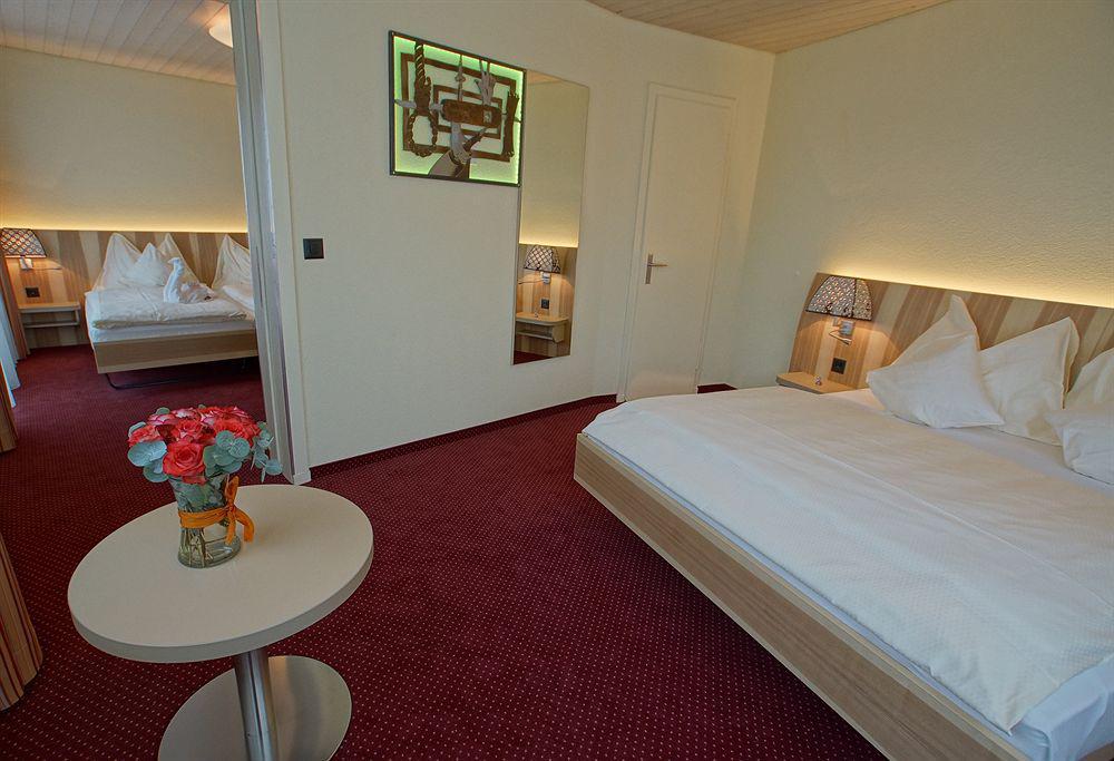 Fred Hotel Leonhardstrasse - Self Check-In Zurique Quarto foto